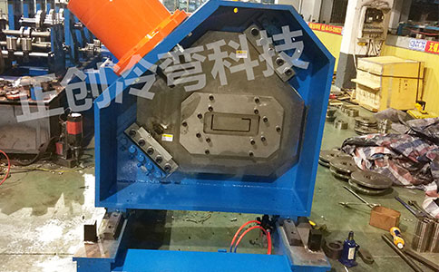 什么是汽車車廂板設備？