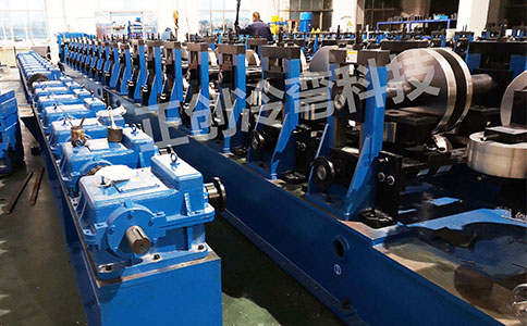 汽車(chē)車(chē)廂板設(shè)備選材時(shí)需注意哪些問(wèn)題