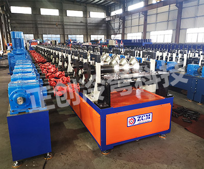 二波護(hù)欄板全自動冷彎成型機(jī)設(shè)備